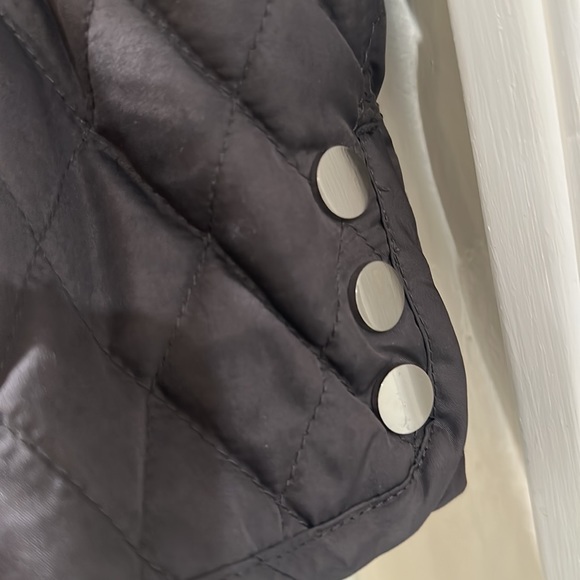 Gently used Covington quilted Jacket with removable hood💖 - Picture 7 of 7